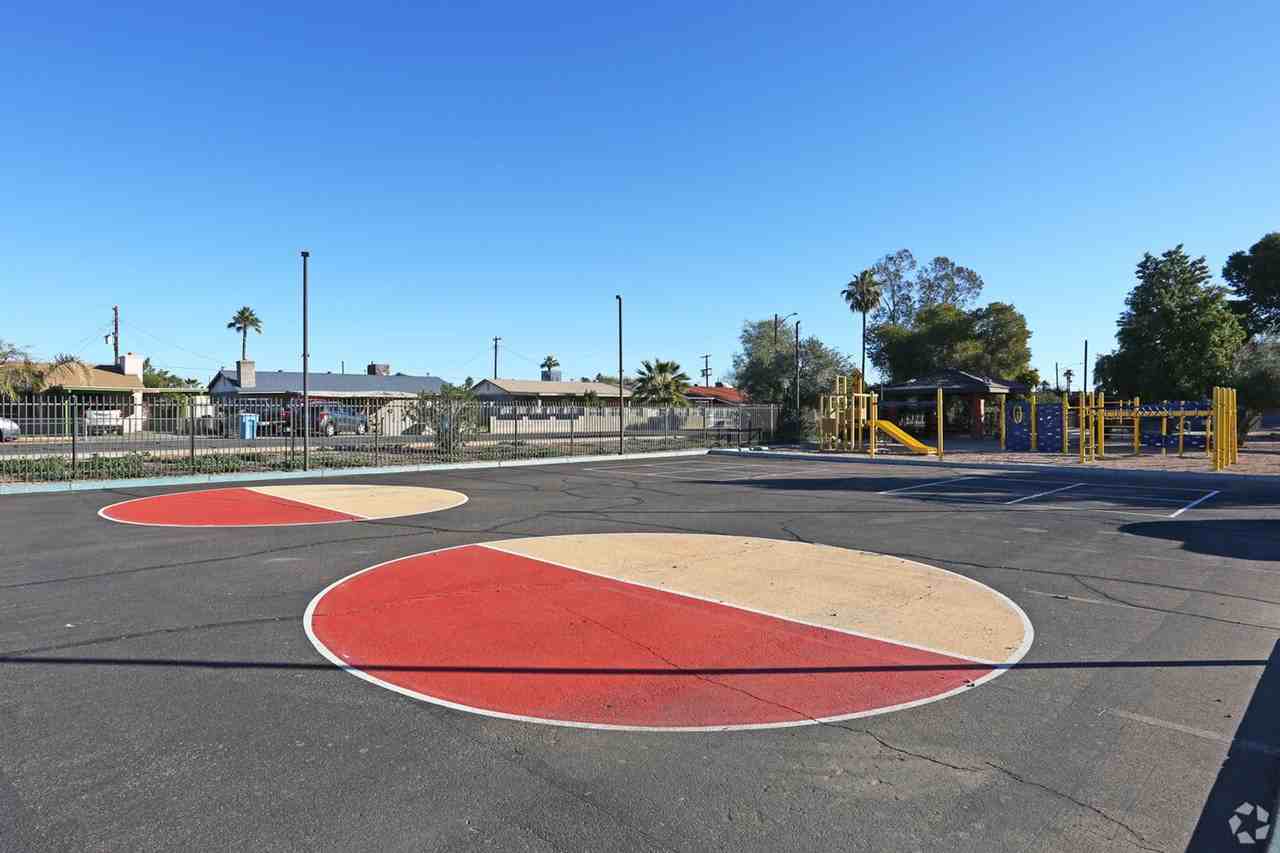 4326 N. 35th Ave. - Photo 5 of 25