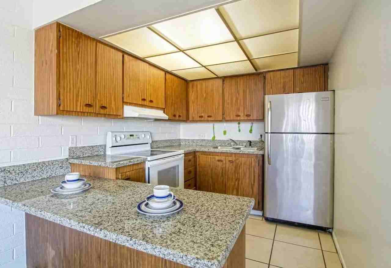 2525 W. Pearson St. - Photo 4 of 9