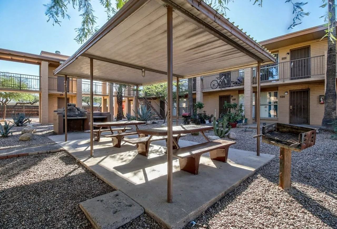 3066 N. Balboa Avenue - Photo 2 of 11