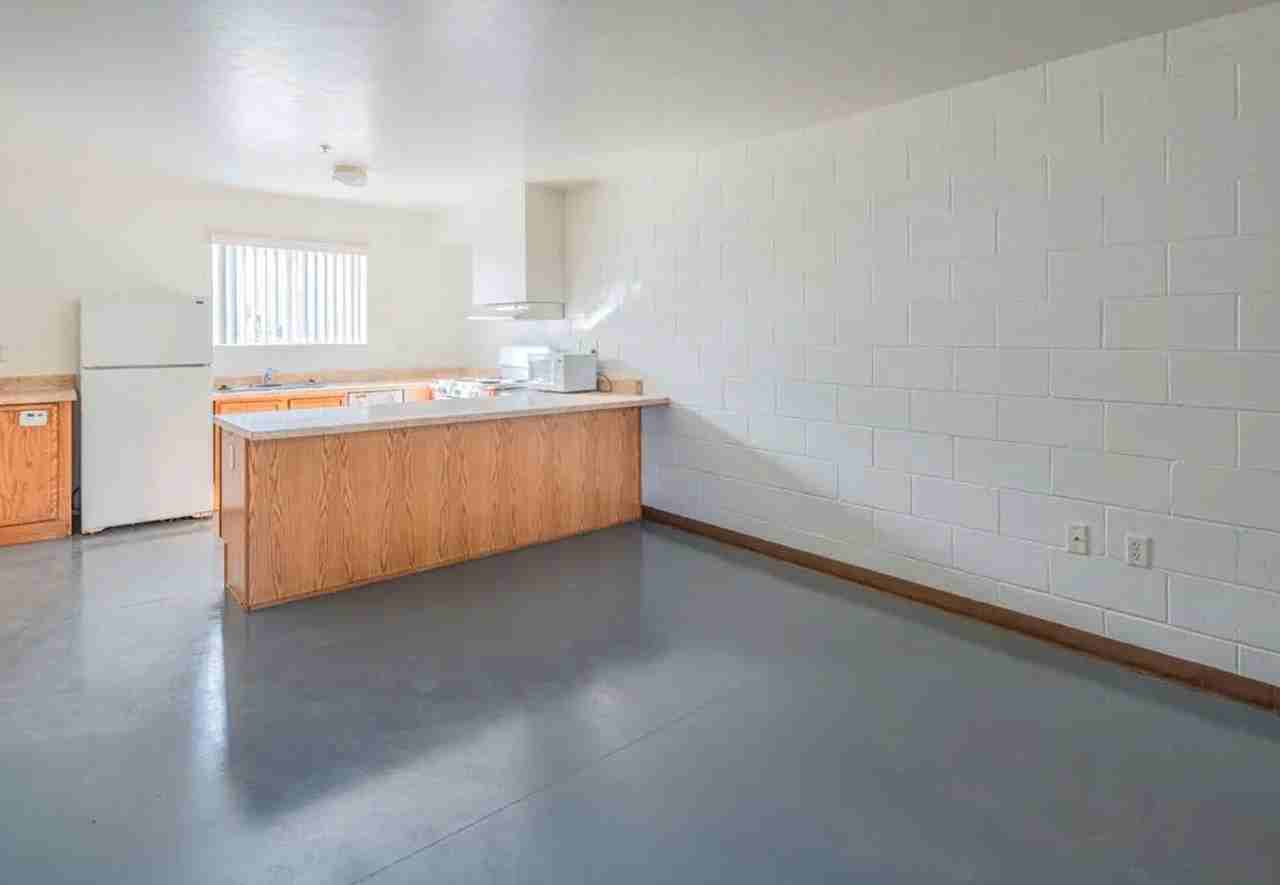 Casa Bonita Apartments - Photo 4 of 18