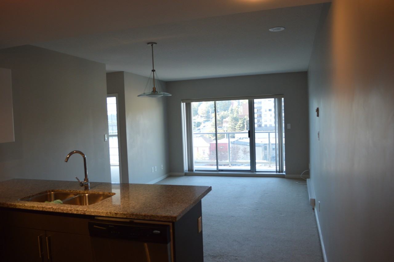 14 Begbie Street #1403 - Photo 2 of 8