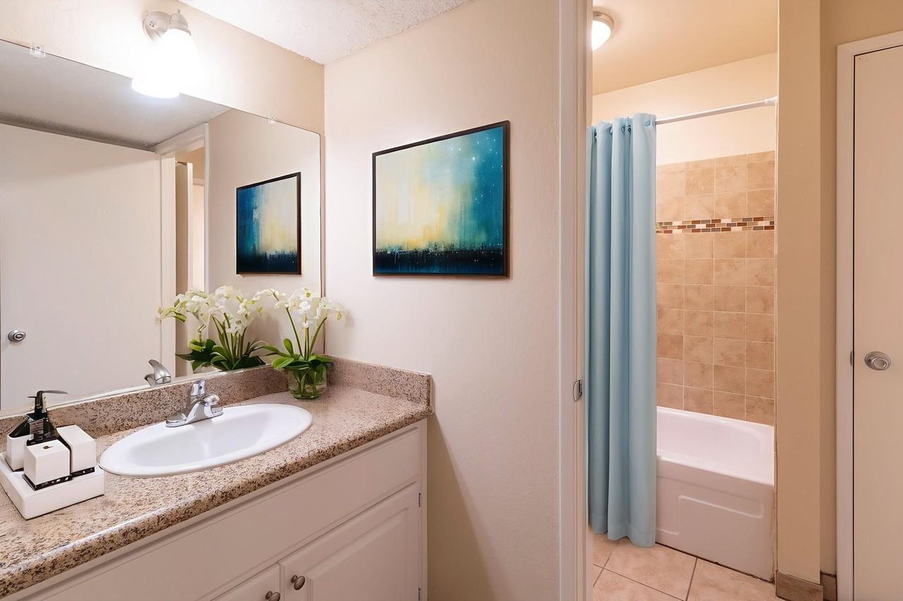 Riverside Gardens - Photo 4 of 46