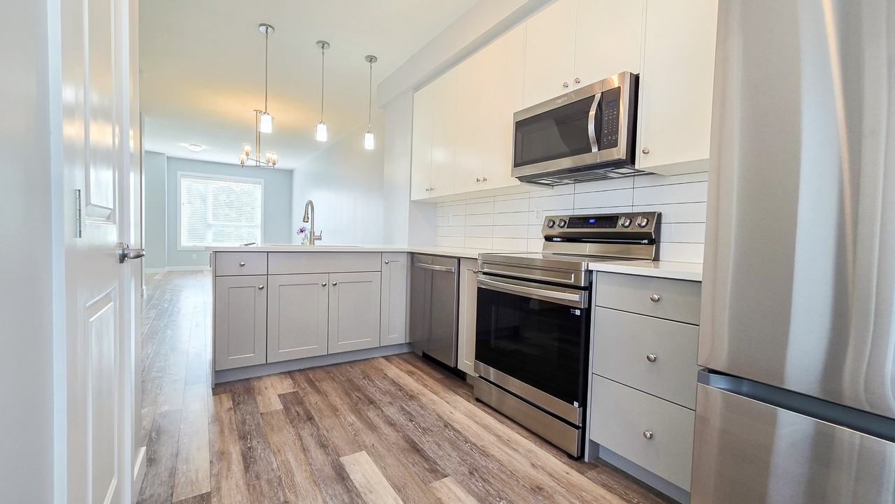 11 Evanscrest Mews NW - Photo 4 of 16