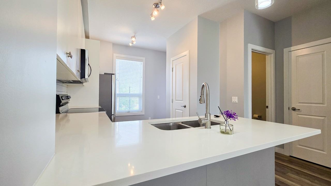 11 Evanscrest Mews NW - Photo 5 of 16