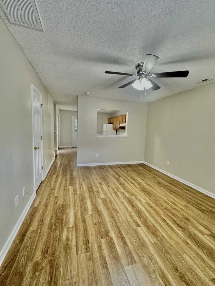 319 Bracken Pl #1 - Photo 4 of 7