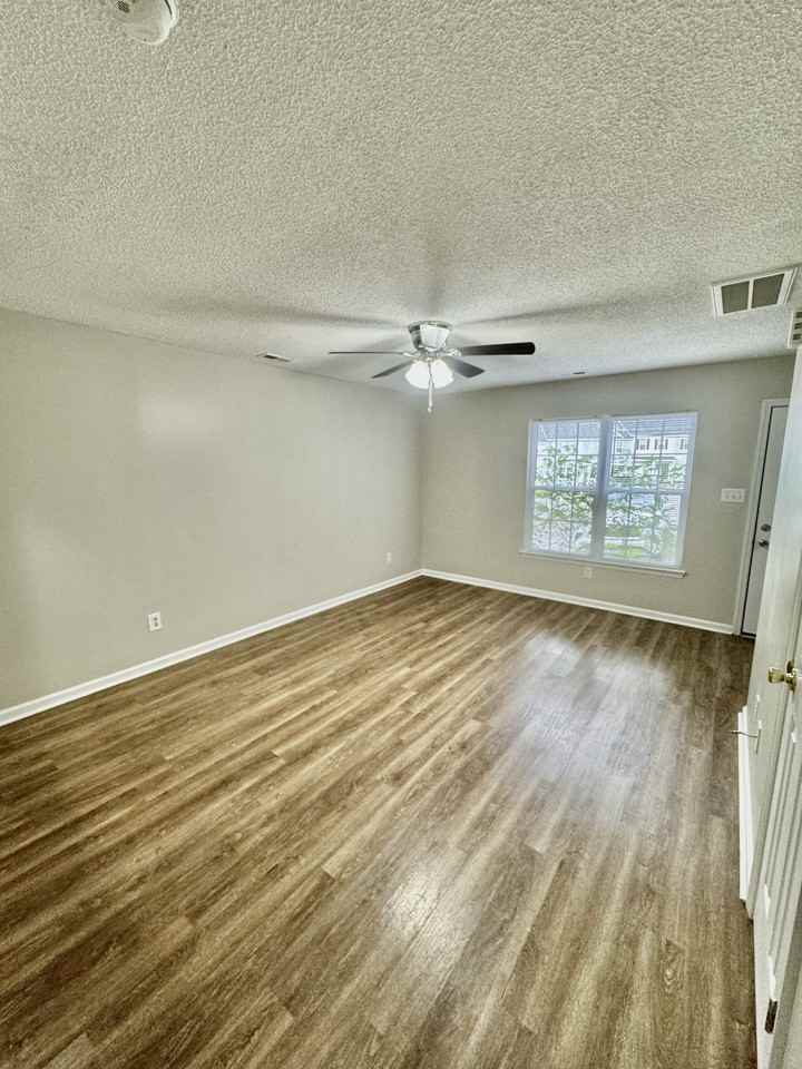 319 Bracken Pl #1 - Photo 5 of 7