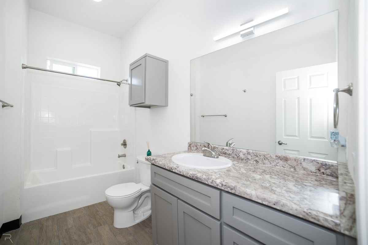 195 N 17th Ave ##201 - Photo 7 of 19