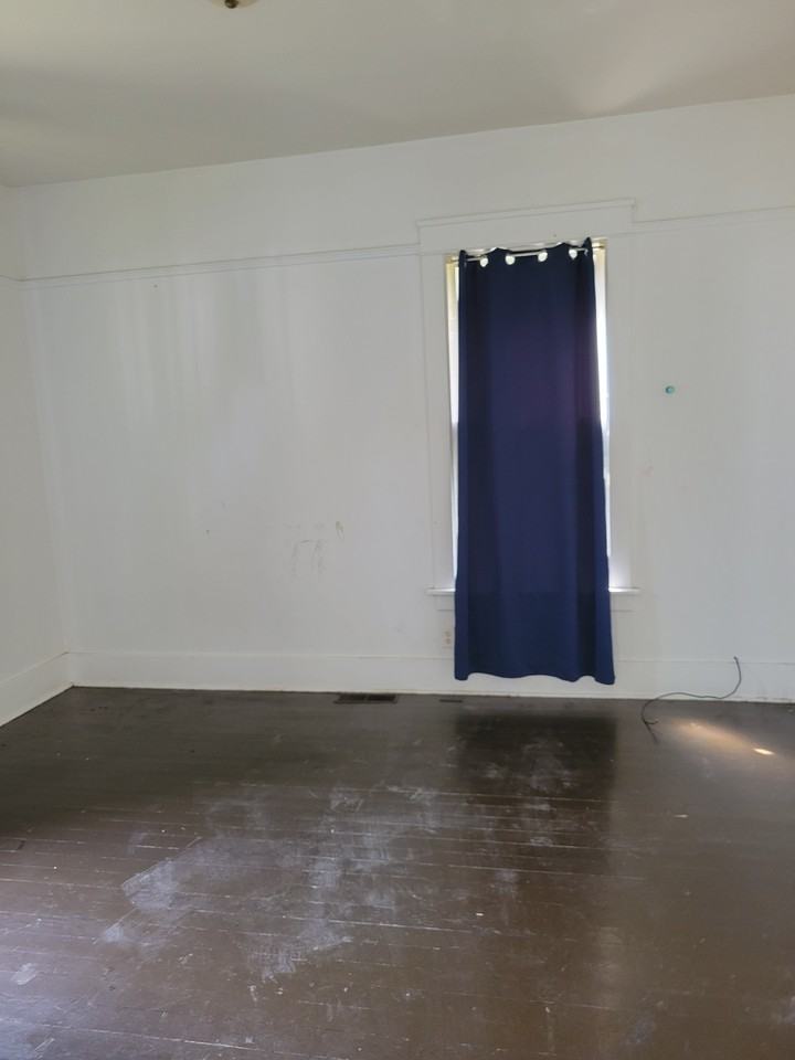 2113 W Howett St - Photo 4 of 50