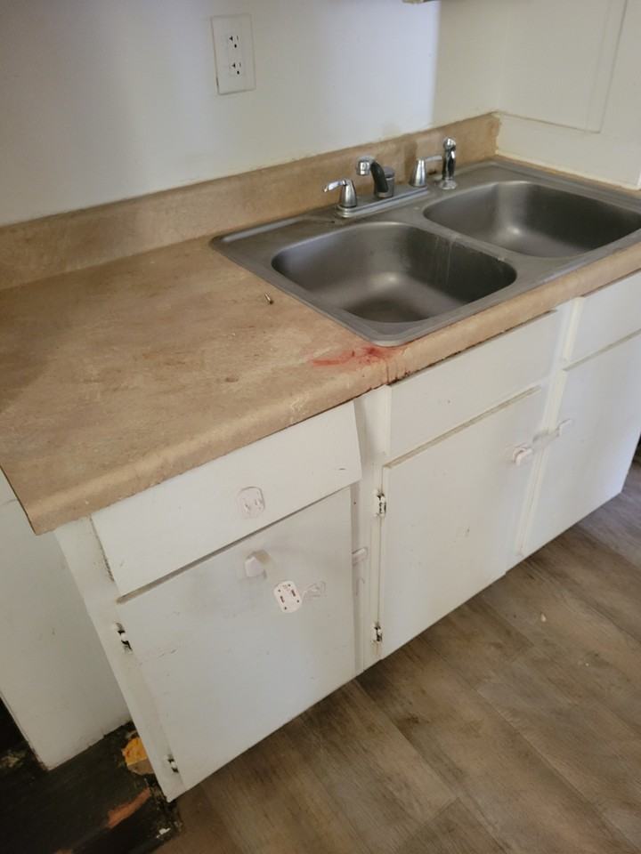 2113 W Howett St - Photo 3 of 50