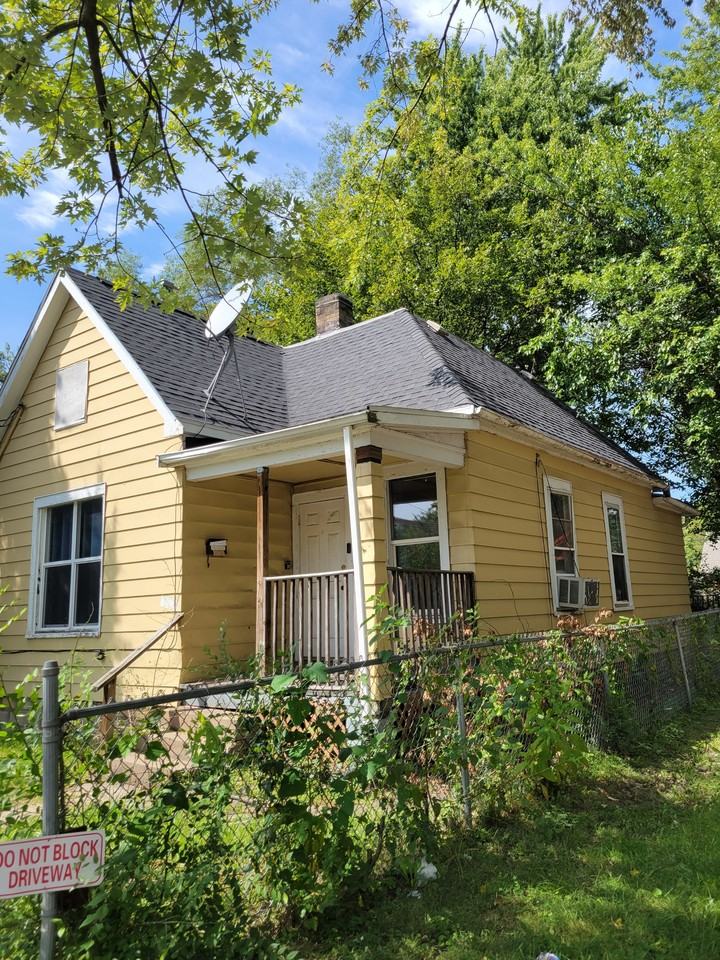 2113 W Howett St - Photo 4 of 50