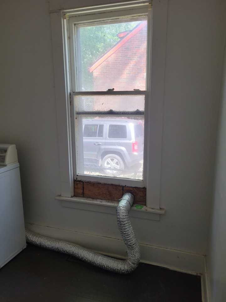 2113 W Howett St - Photo 7 of 50