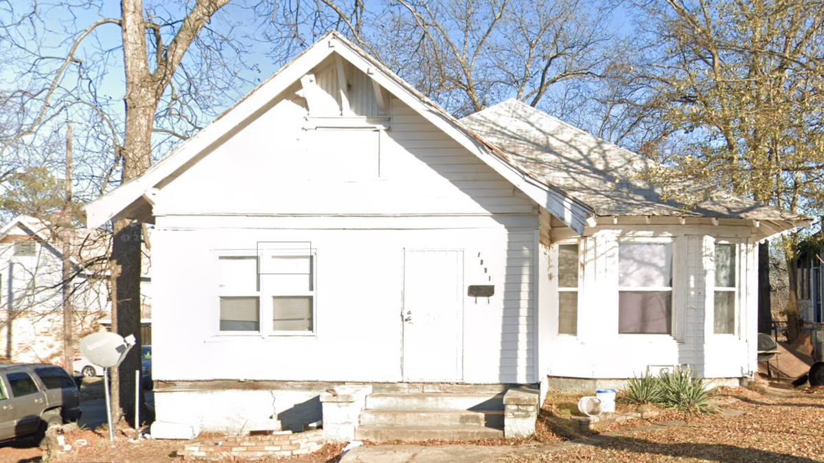 1441 20th St N - Photo 3 of 3