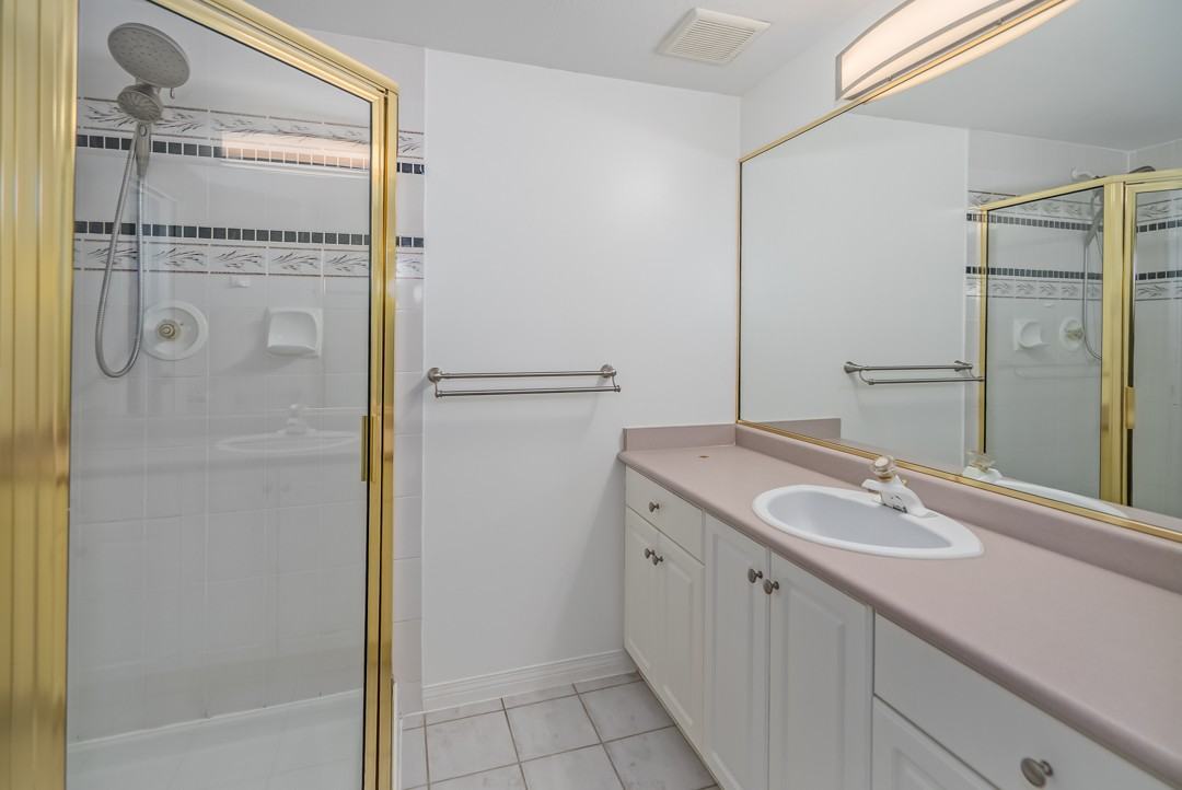 2229 152 Street #101 - Photo 6 of 9