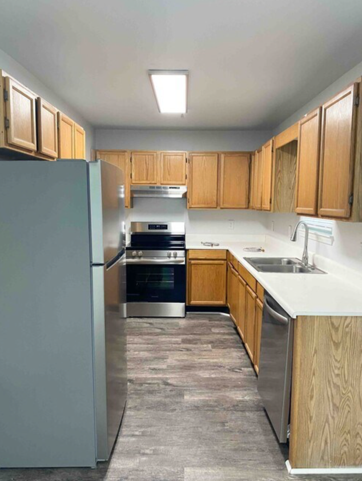 Jack Allen Apartments - Photo 4 of 13