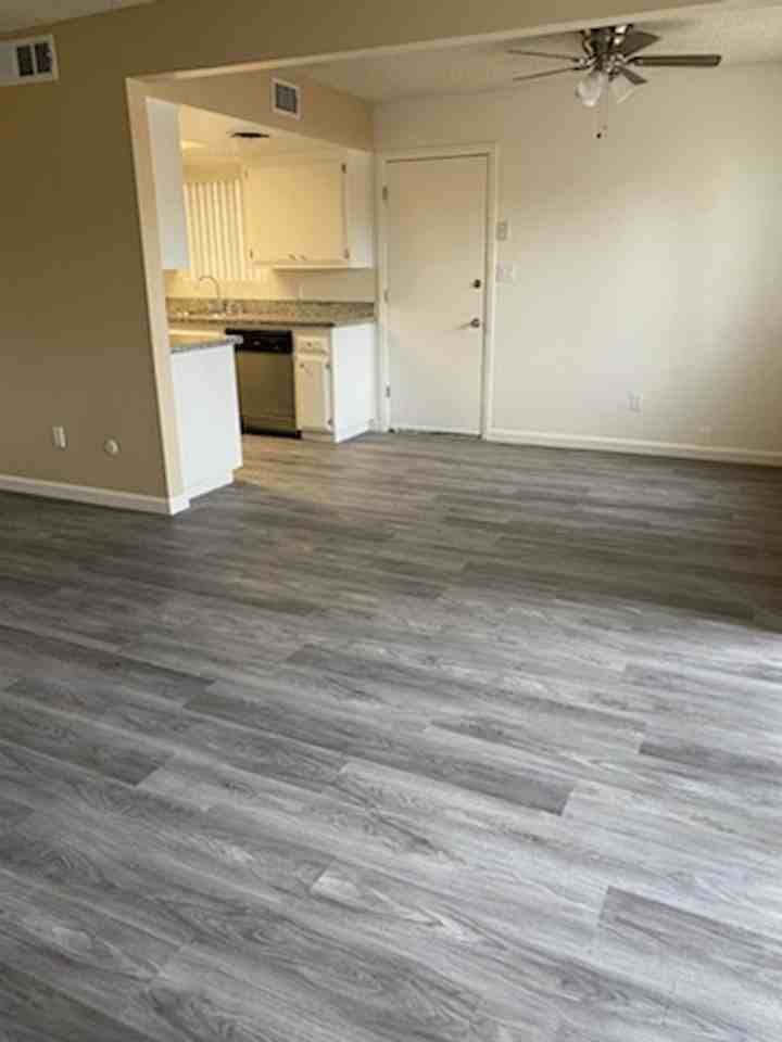 Autumn Glen Apartments - Photo 4 of 23