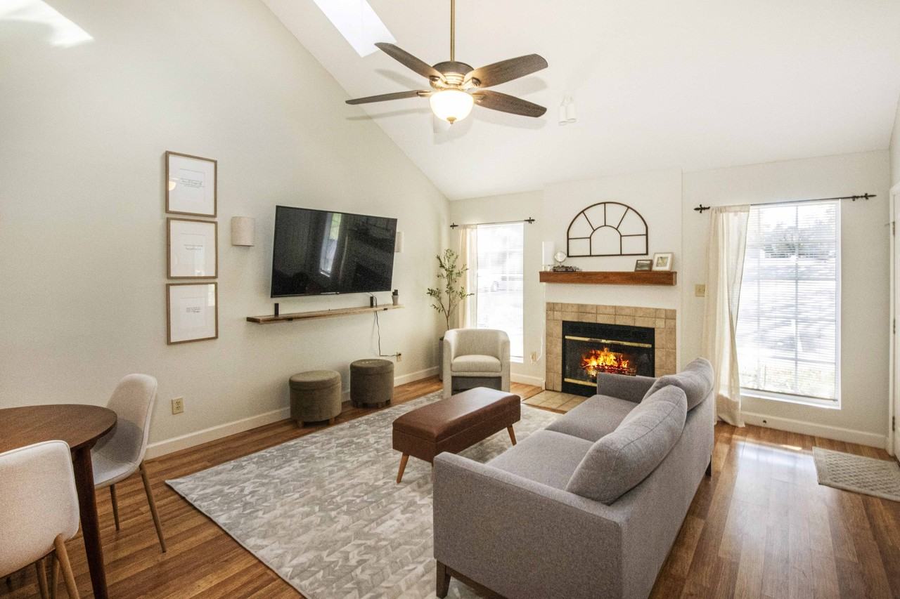 304 Chota View Pl #1 - Photo 5 of 41