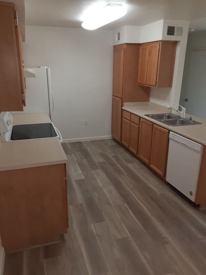 The Oaks at Sunset Phase II - Photo 3 of 50