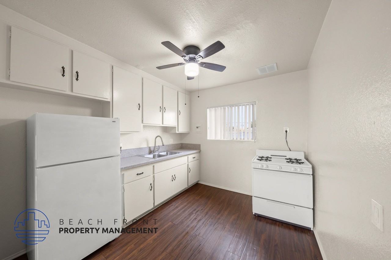 900 N. Wilmington Blvd. - Photo 2 of 12