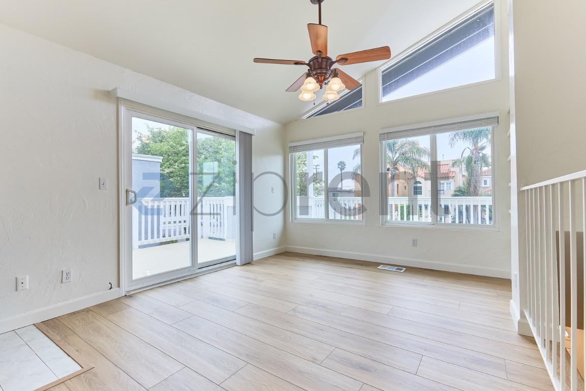 405 20th St #A - Photo 5 of 28