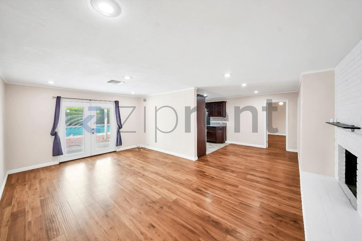 32771 Whispering Palms Trl - Photo 7 of 21