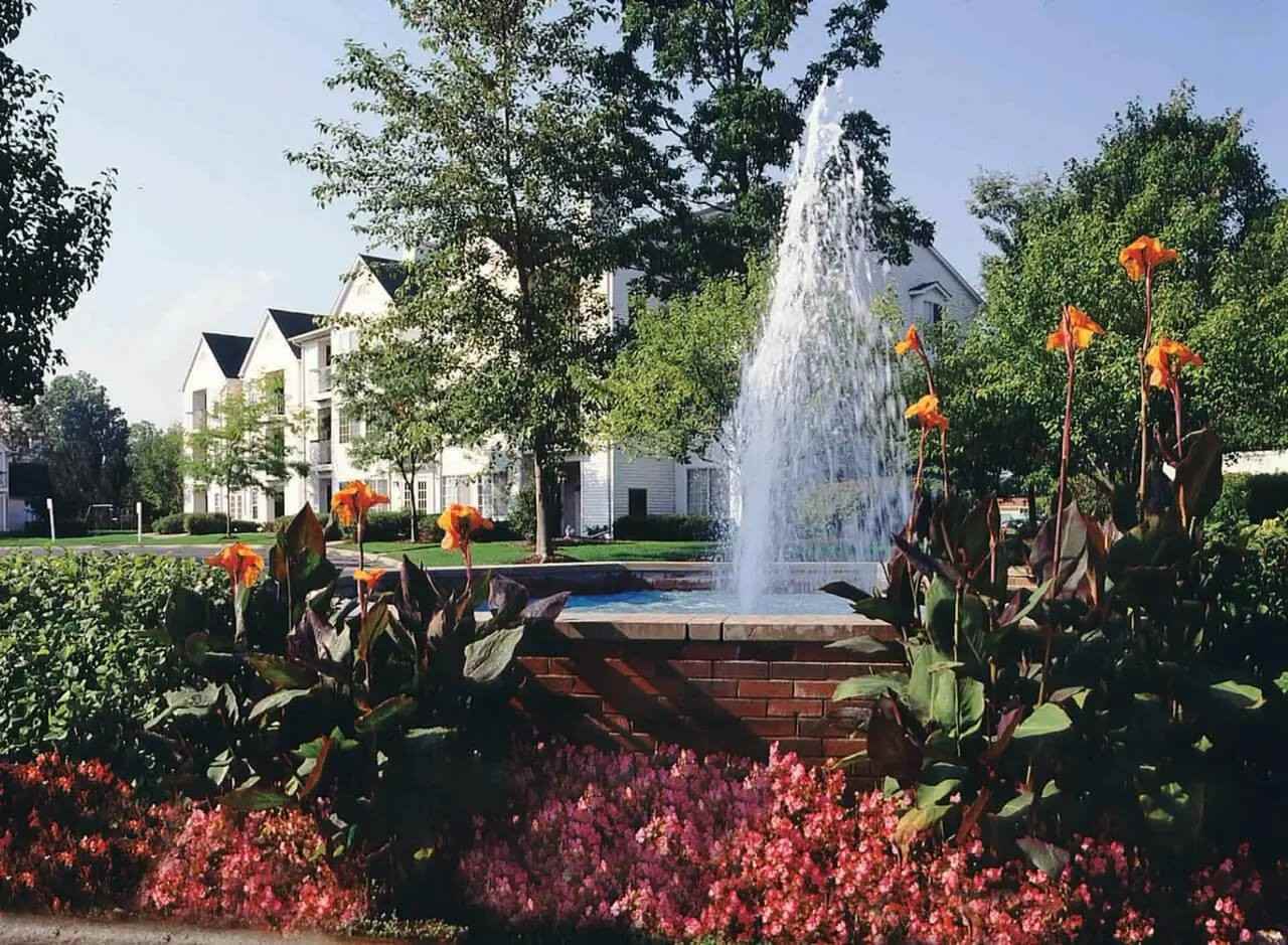 Village Club on Franklin - Photo 6 of 11