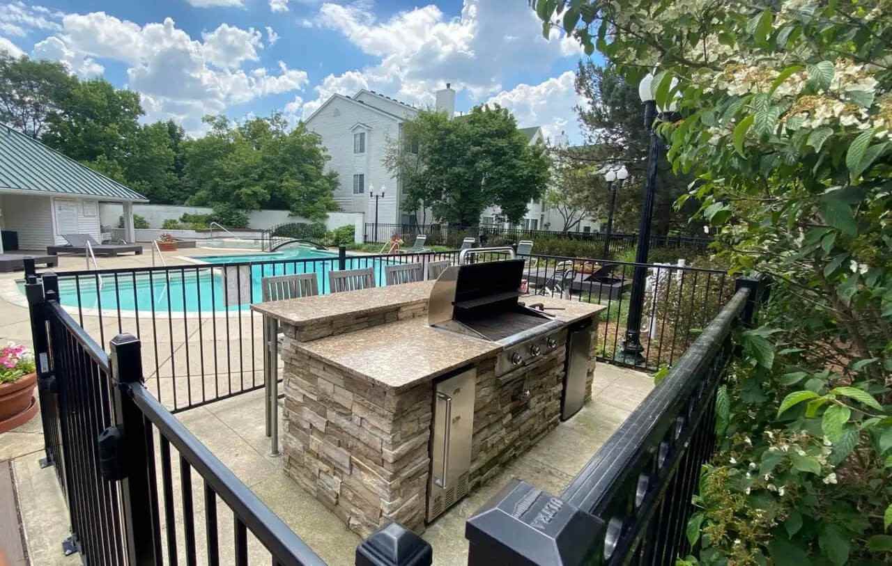 Village Club on Franklin - Photo 7 of 11