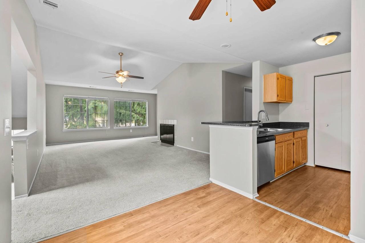 Village Club of Farmington Hills - Photo 3 of 40