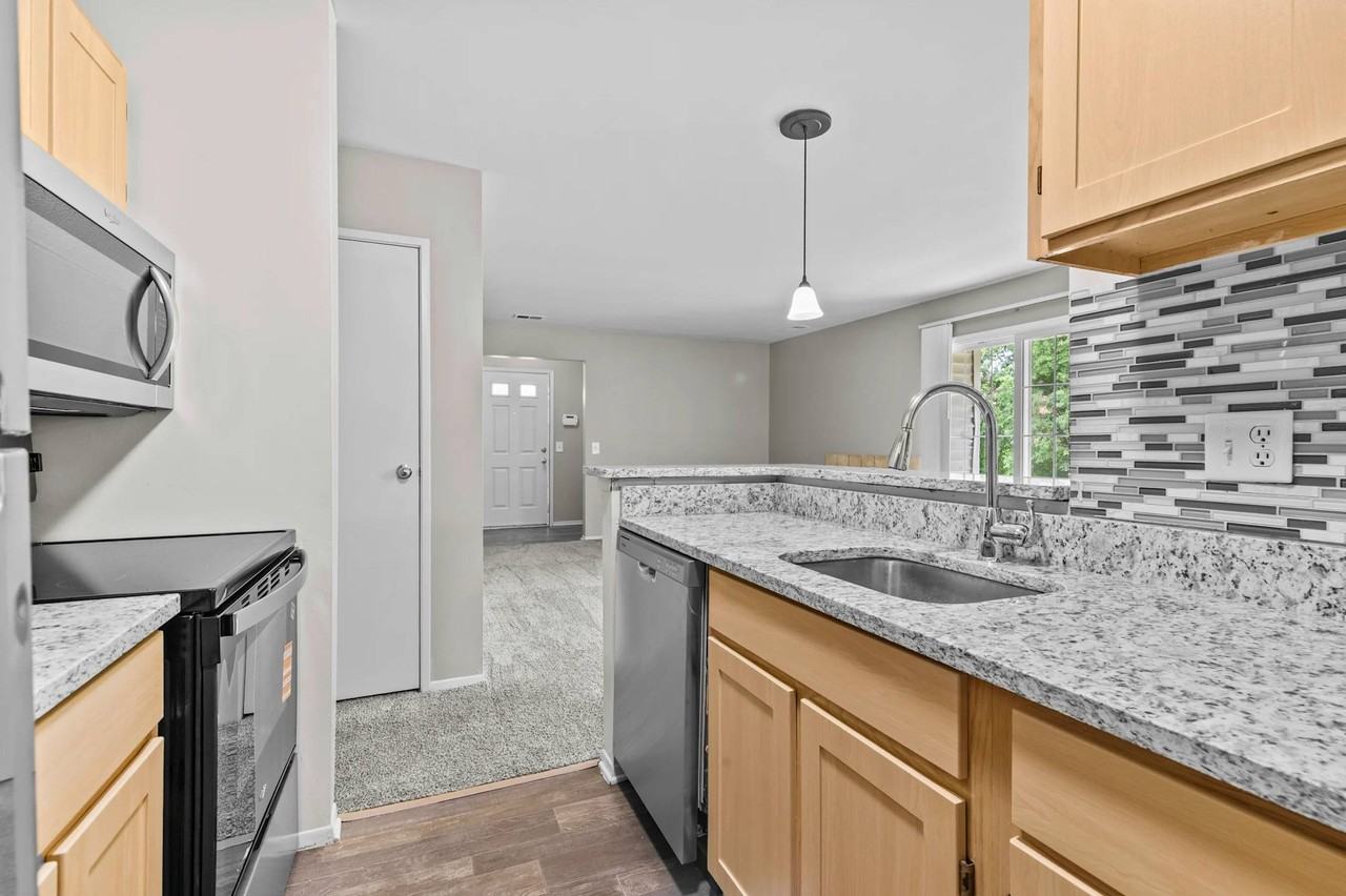 Village Club of Farmington Hills - Photo 7 of 40