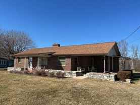 1197 E Tracy Grove Rd - Photo 1 of 1