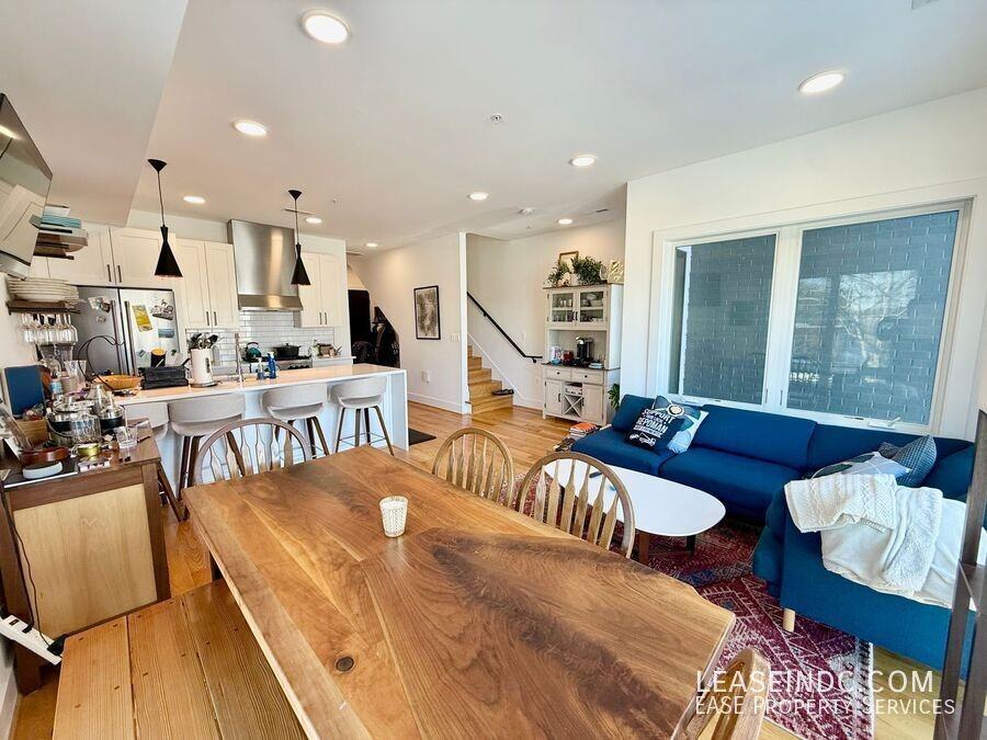 1719 D St Ne #2 - Photo 7 of 22