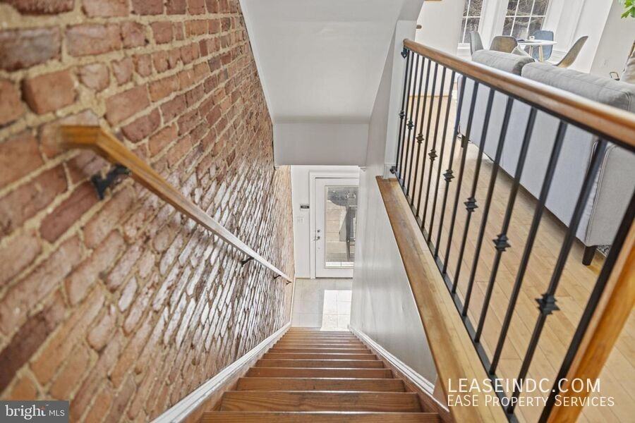 21 Q St Nw #A - Photo 3 of 30