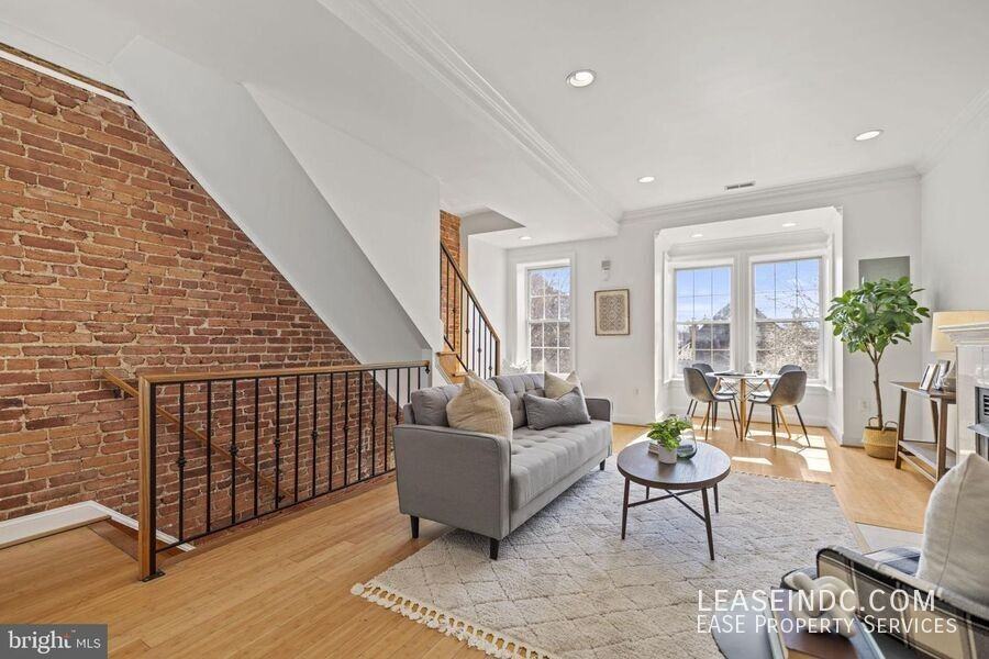 21 Q St Nw #A - Photo 6 of 30