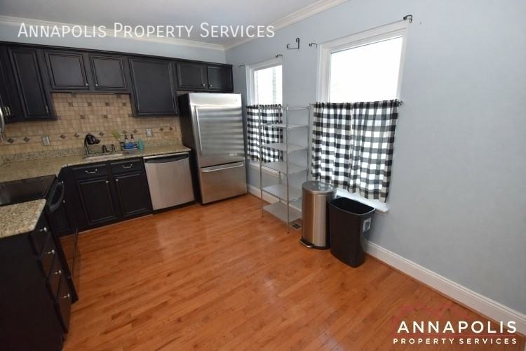 2443 Vineyard Ln - Photo 4 of 27