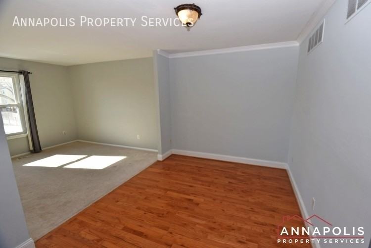 2443 Vineyard Ln - Photo 5 of 27