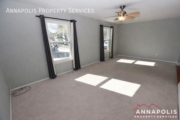 2443 Vineyard Ln - Photo 6 of 27