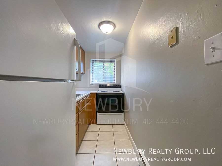 1459 Poplar St #5 - Photo 4 of 25