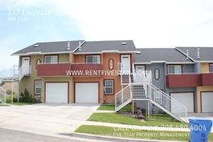 featured image of 233 La Valle Strada