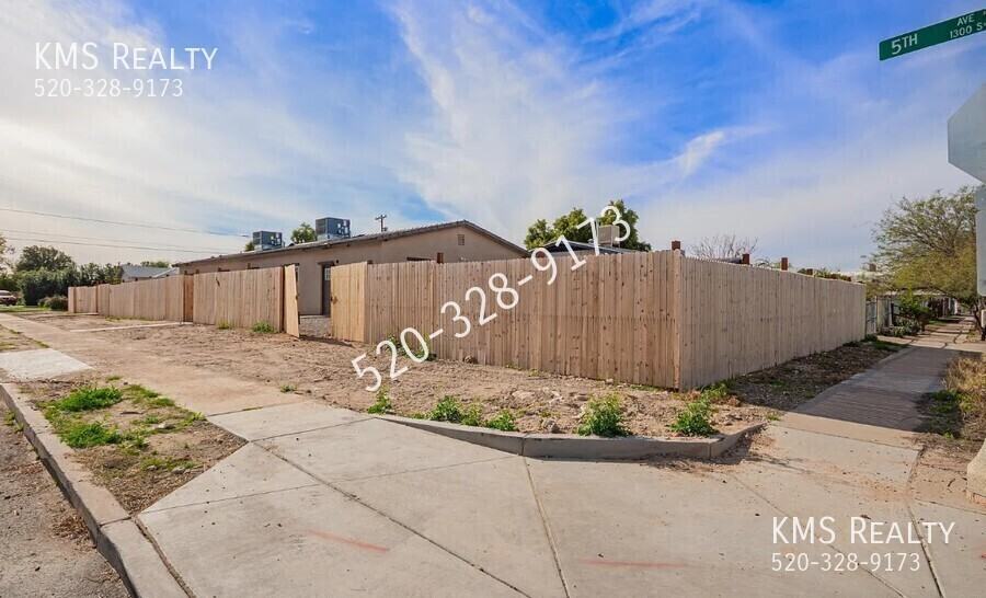 1304 S 5th Ave - Photo 2 of 16