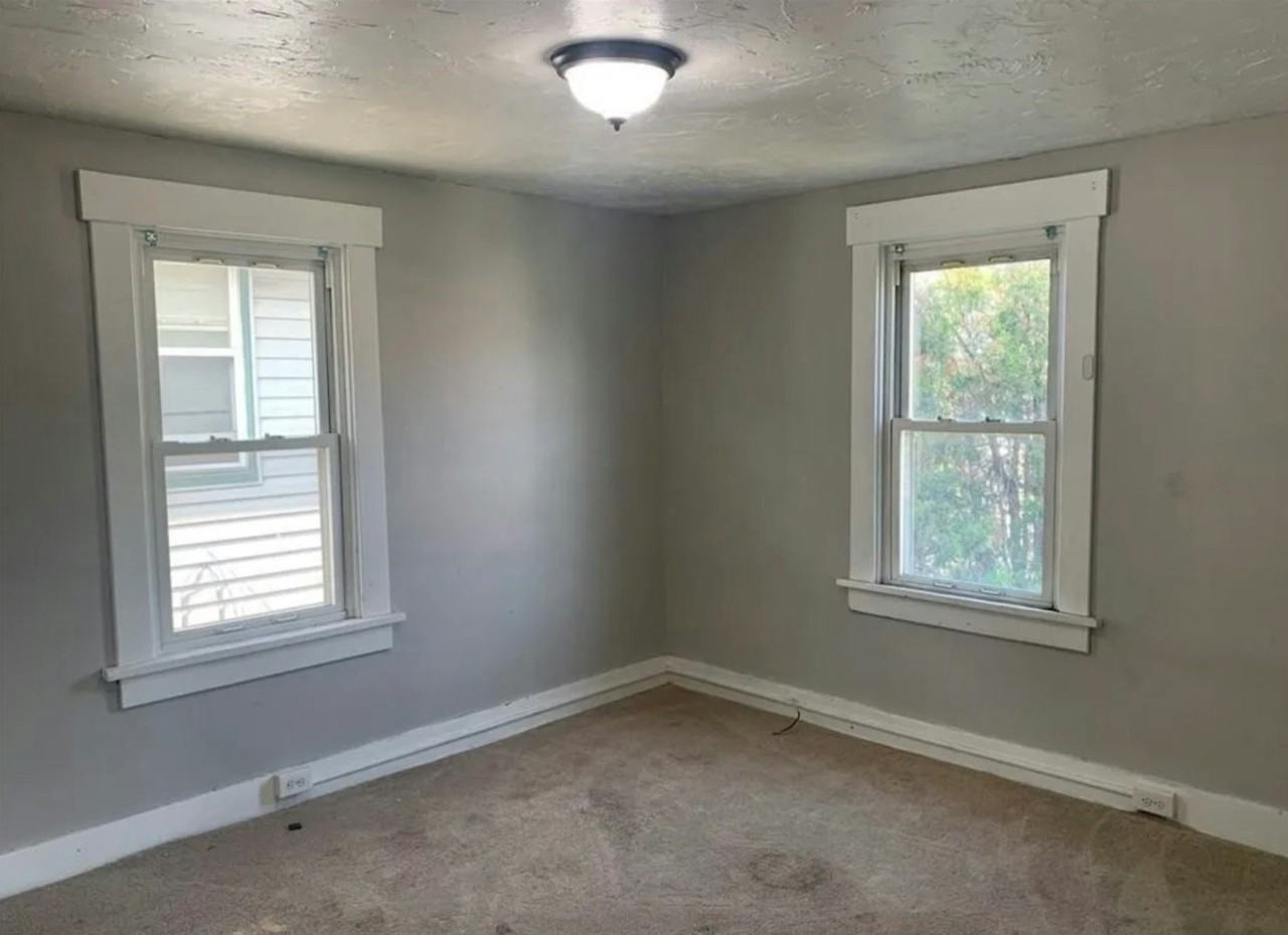 1520 Bryan Ave SW - Photo 4 of 11