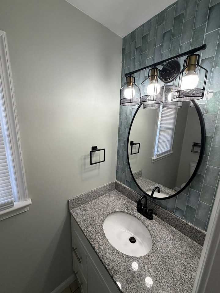 634 Biltmore Drive - Photo 5 of 10