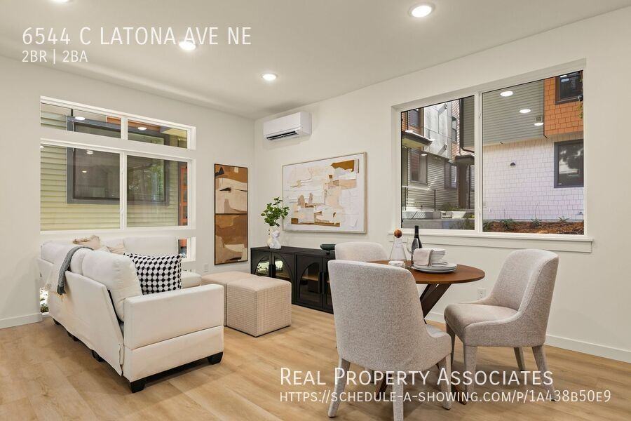 6544C Latona Ave Ne - Photo 5 of 30