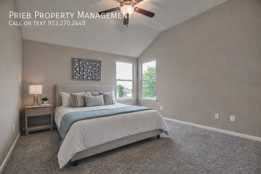 233 W Fountain Cir - Photo 5 of 32