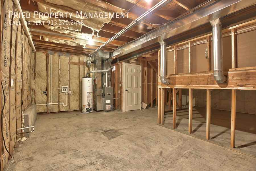 233 W Fountain Cir - Photo 7 of 32