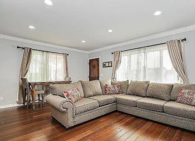 13927 Leibacher Avenue - Photo 2 of 18