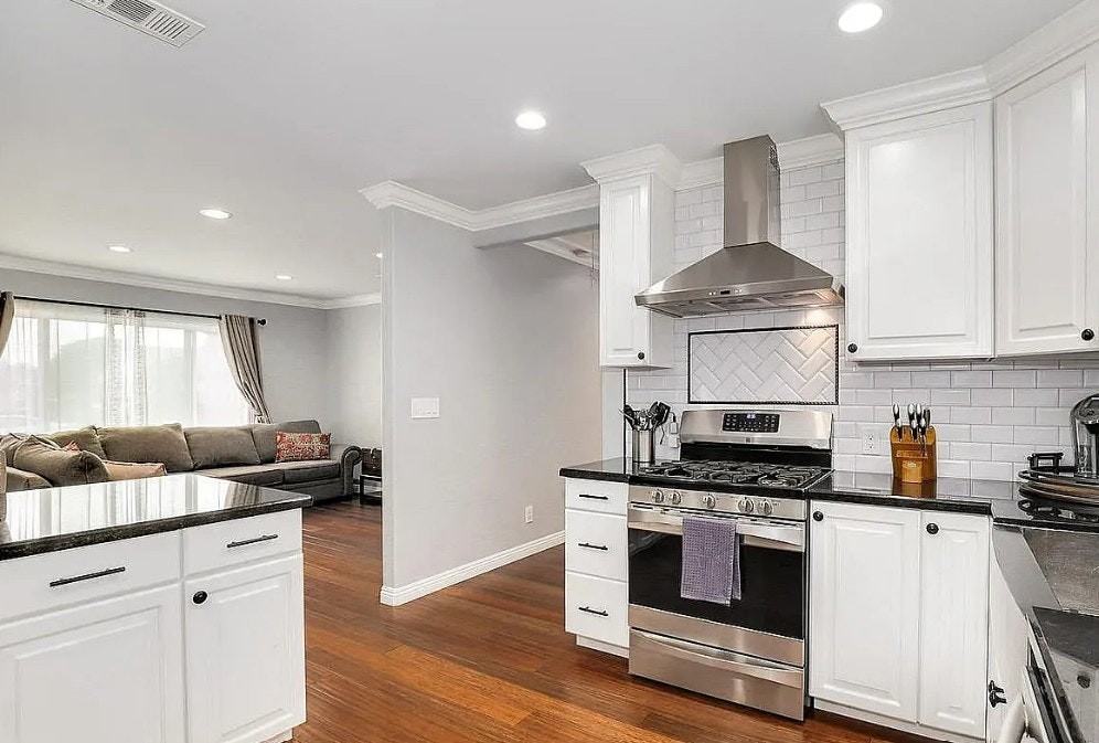 13927 Leibacher Avenue - Photo 6 of 18