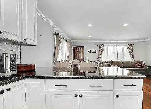 13927 Leibacher Avenue - Photo 7 of 18