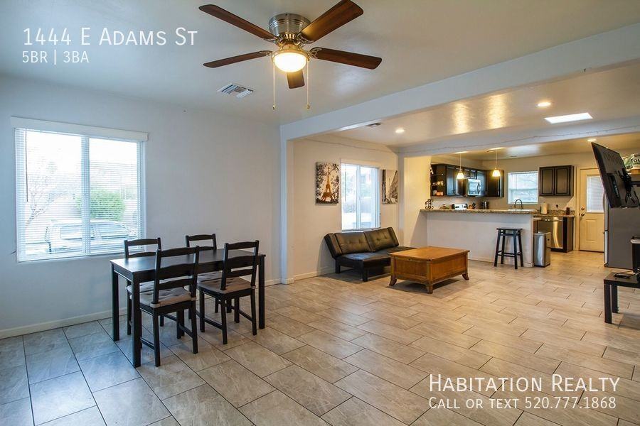 1444 E Adams St - Photo 5 of 18