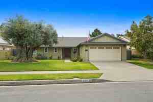 featured image of 424 E Riverview Ave