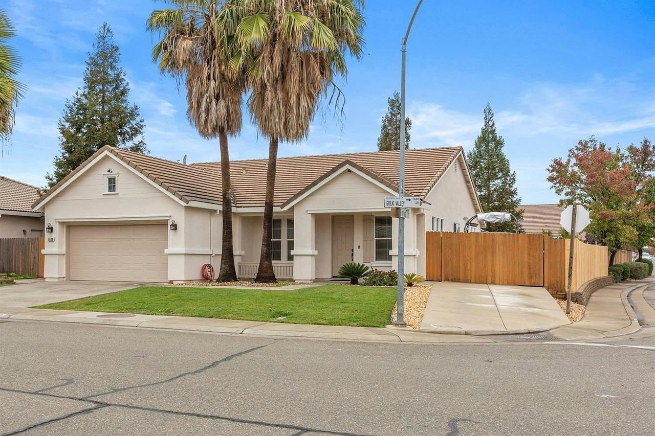 5639 Great Valley Drive - Photo 2 of 17