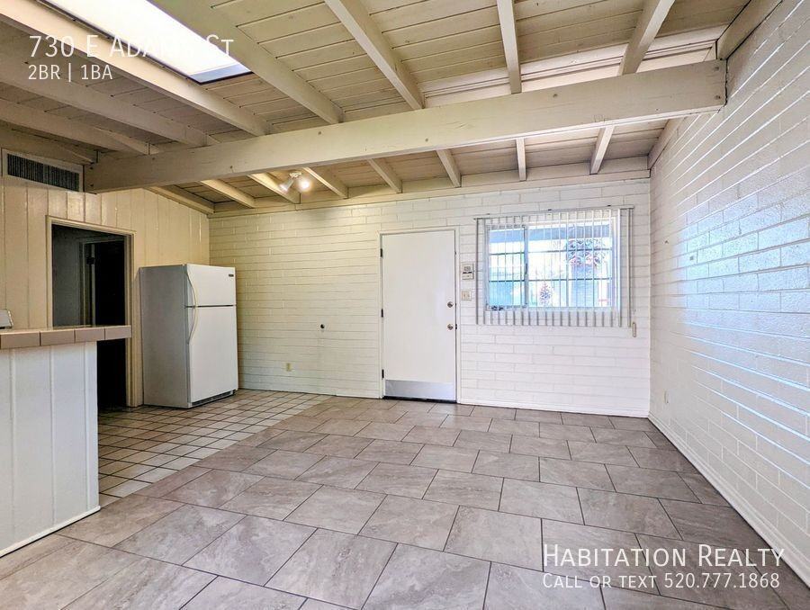 730 E Adams St - Photo 5 of 12